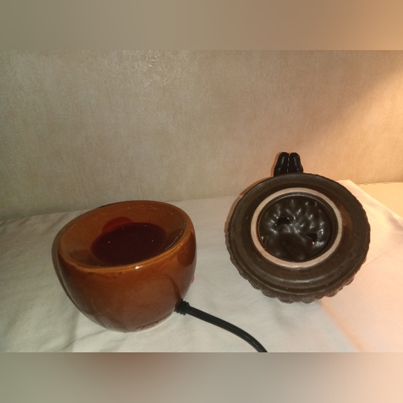 Scentsy Fall Acorn Electric Tart Warmer - Picture 10 of 12